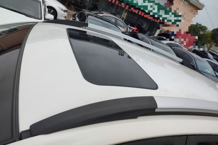 Used Baojun 560 2016 1.5T Manual Luxury Model Roof