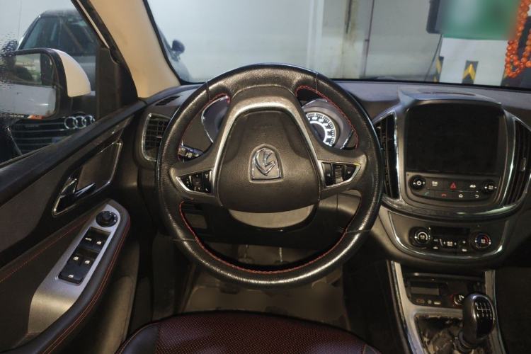 Used Baojun 560 2016 1.8L Manual Luxury Edition Steering Wheel