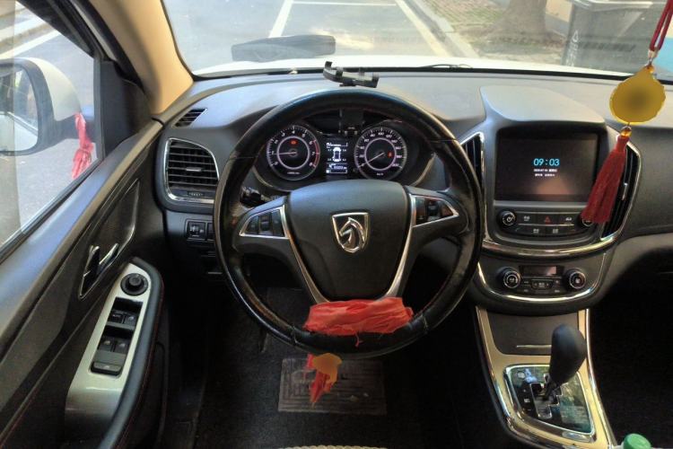 Used Baojun 560 2016 1.8L iAMT Luxury Model Steering Wheel