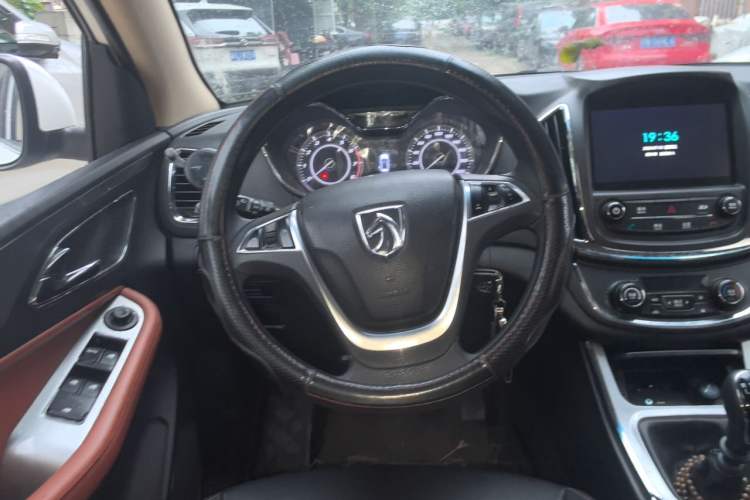 Used Baojun 560 2016 1.5T Manual Elite Edition Steering Wheel