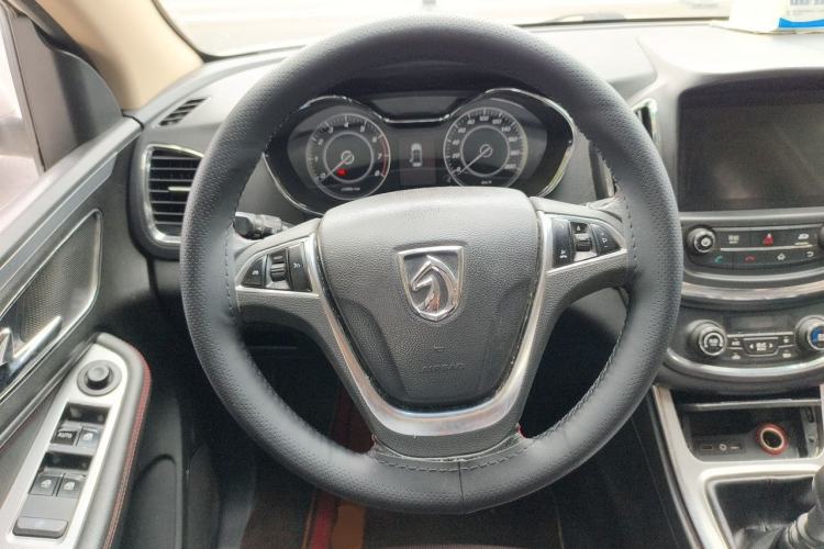 Used Baojun 560 2016 1.5T Manual Luxury Model Steering Wheel