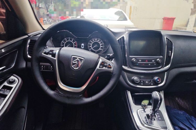 Used Baojun 560 2016 1.8L iAMT Luxury Model Steering Wheel