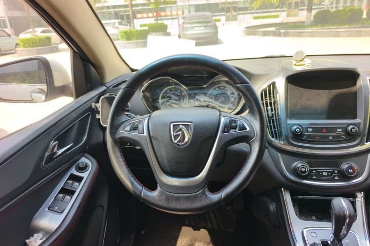 Used Baojun 560 2016 1.8L iAMT Luxury Model Steering Wheel