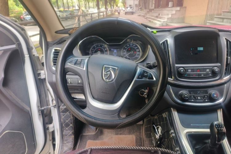 Used Baojun 560 2016 1.5T Manual Elite Edition Steering Wheel