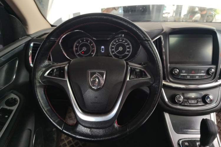 Used Baojun 560 2016 1.8L iAMT Luxury Model Steering Wheel