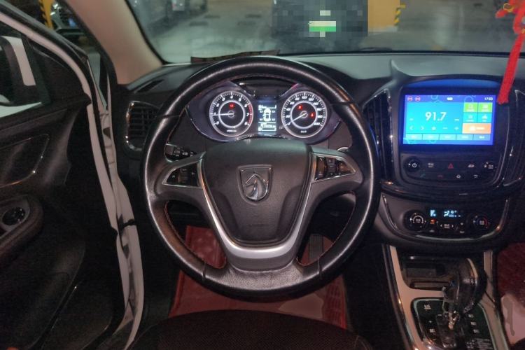 Used Baojun 560 2016 1.8L iAMT Luxury Model Steering Wheel