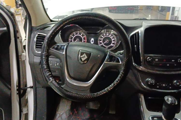 Used Baojun 560 2016 1.8L iAMT Elite Edition Steering Wheel