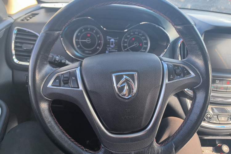 Used Baojun 560 2016 1.8L iAMT Luxury Model Steering Wheel