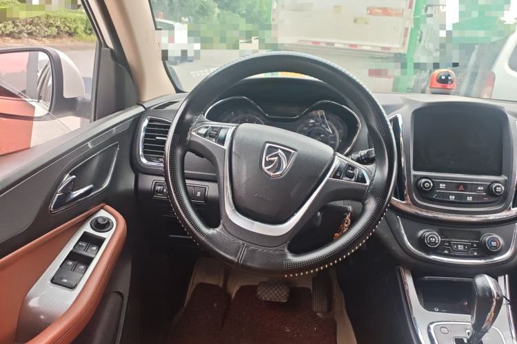 Used Baojun 560 2016 1.8L iAMT Elite Edition Steering Wheel