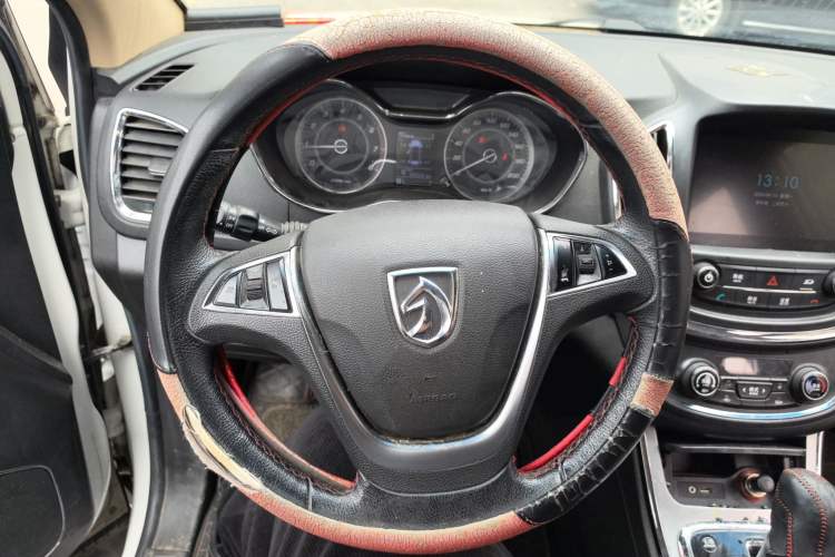 Used Baojun 560 2016 1.8L iAMT Luxury Model Steering Wheel
