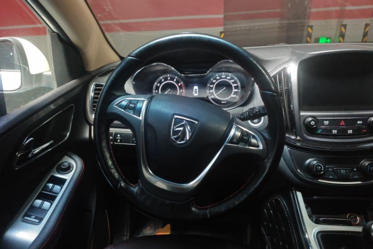Used Baojun 560 2016 1.5T Manual Luxury Model Steering Wheel