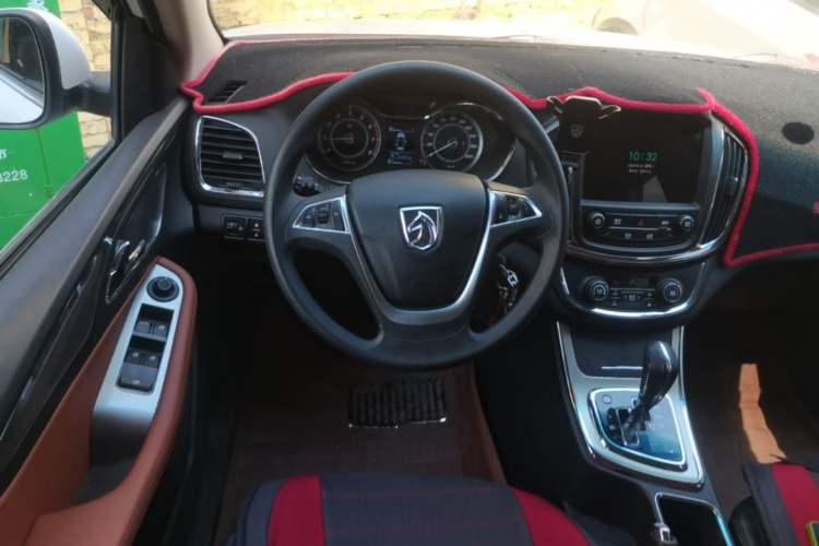 Used Baojun 560 2016 1.8L iAMT Elite Edition Steering Wheel