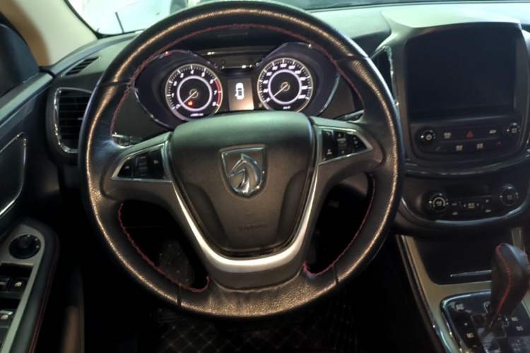 Used Baojun 560 2016 1.8L iAMT Luxury Model Steering Wheel