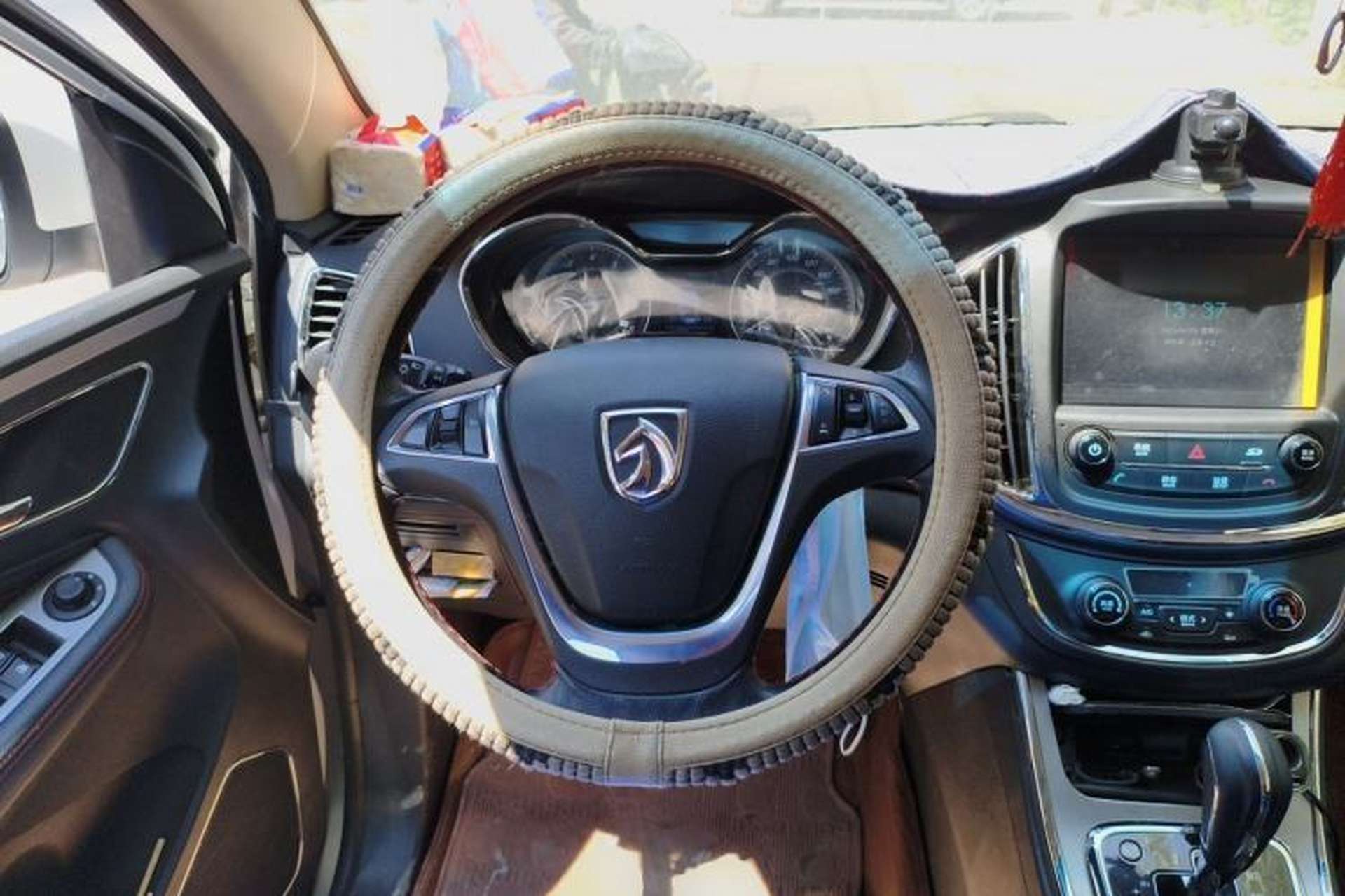 Used Baojun 560 2016 1.8L iAMT Luxury Model Steering Wheel