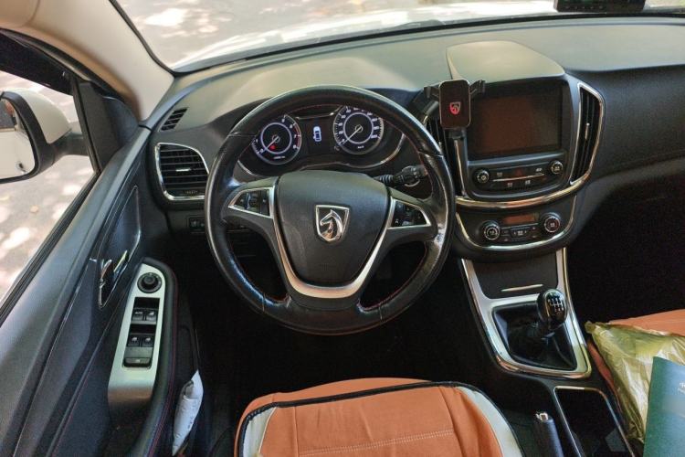 Used Baojun 560 2016 1.5T Manual Luxury Model Steering Wheel
