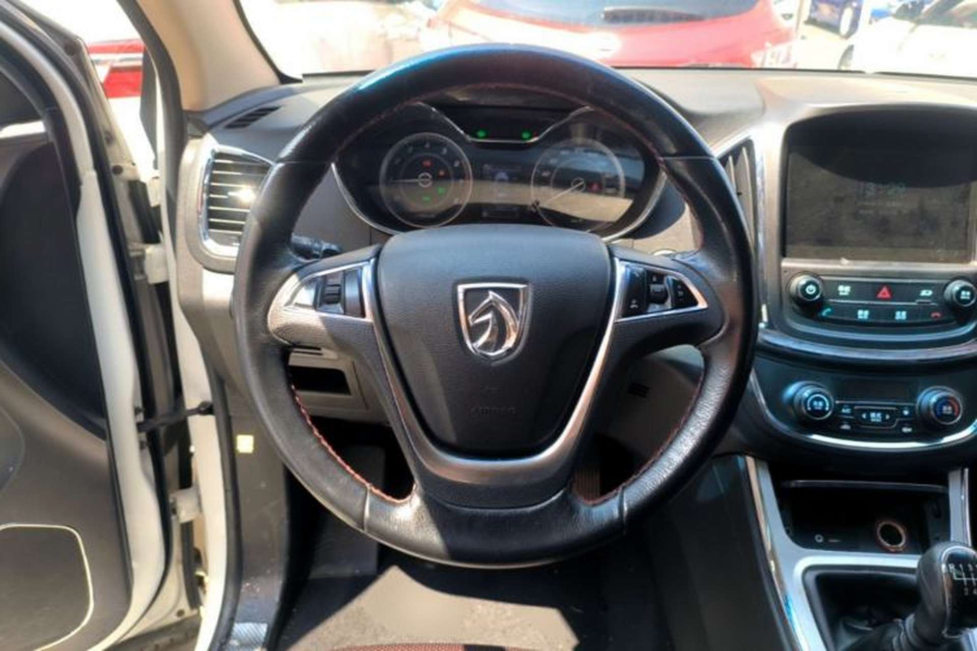 Used Baojun 560 2016 1.5T Manual Luxury Model Steering Wheel