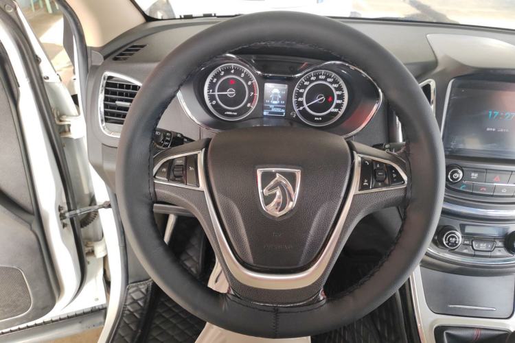Used Baojun 560 2016 1.5T Manual Luxury Model Steering Wheel