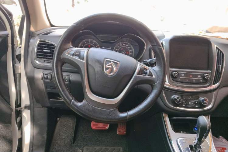 Used Baojun 560 2016 1.8L iAMT Luxury Model Steering Wheel