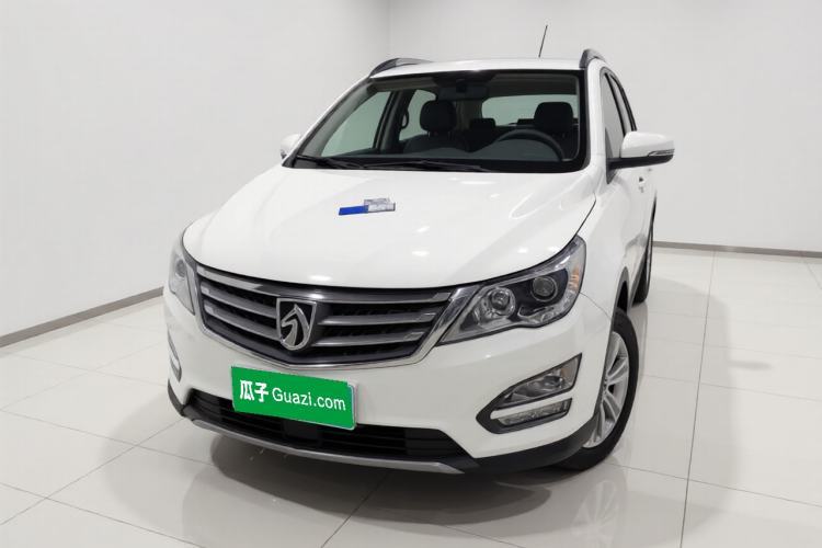 Used Baojun 560 2016 1.5T Manual Comfort Edition Guazi used car, China used car export, Used car for sale, Used cars, Cheapest cars for sale
