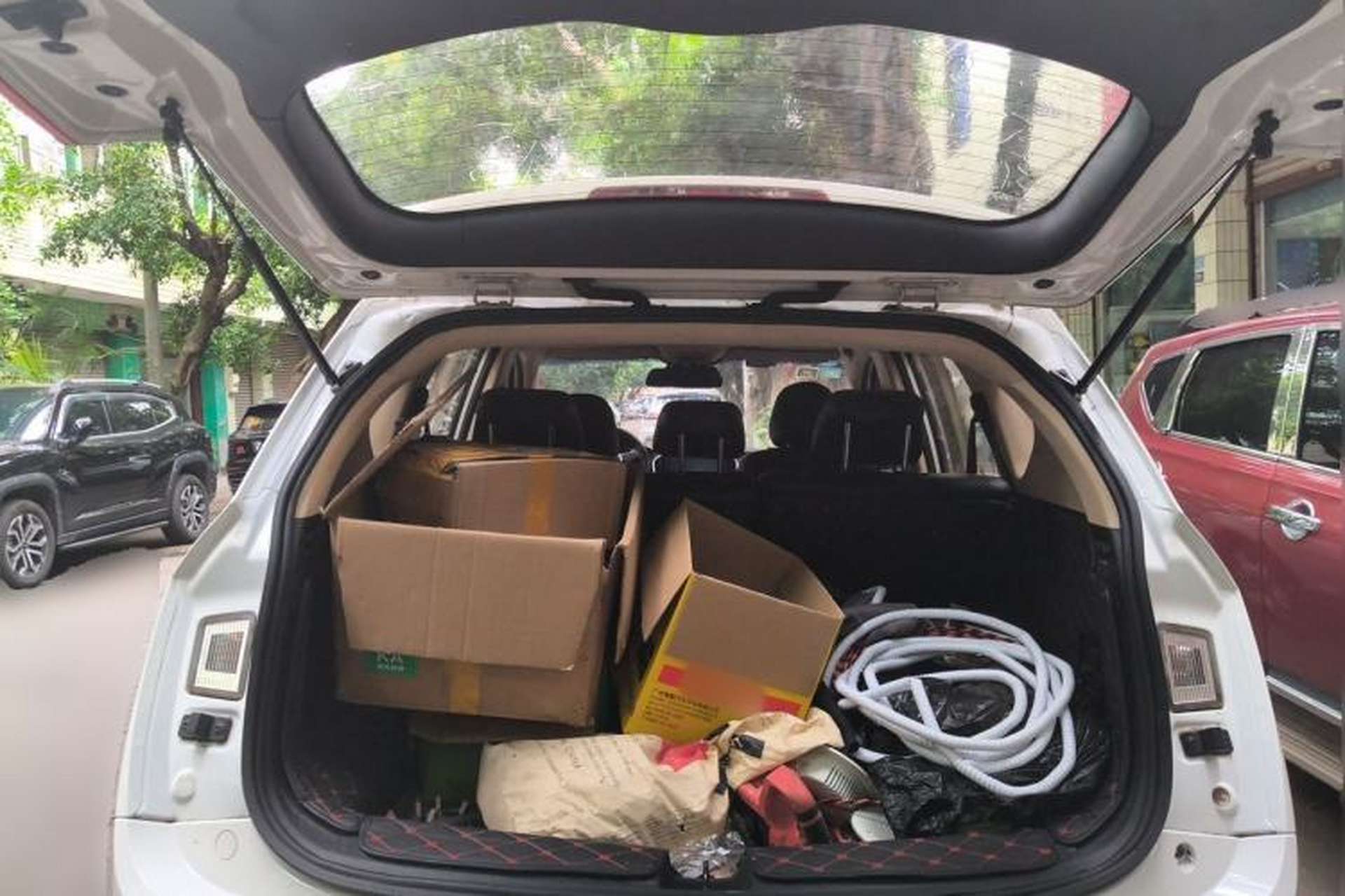 Used Baojun 560 2016 1.8L Manual Comfort Edition Trunk