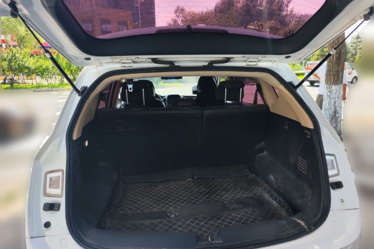 Used Baojun 560 2016 1.8L iAMT Luxury Model Trunk