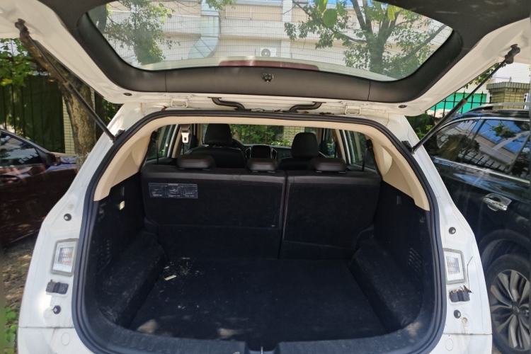 Used Baojun 560 2016 1.8L Manual Luxury Edition Trunk