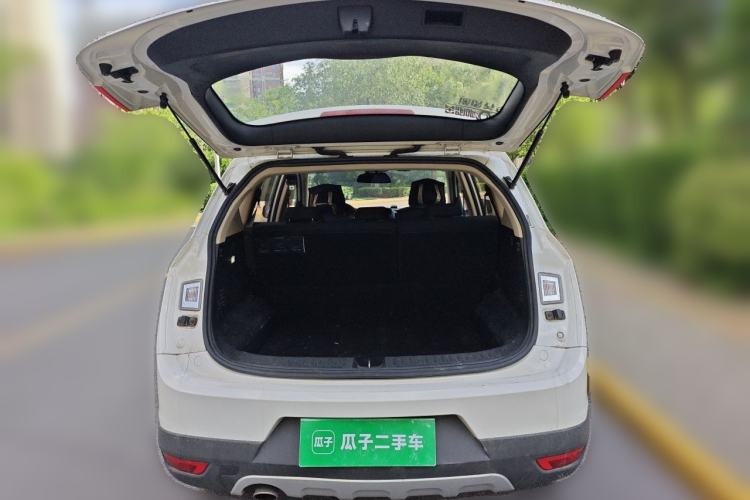 Used Baojun 560 2016 1.8L Manual Value Edition Trunk