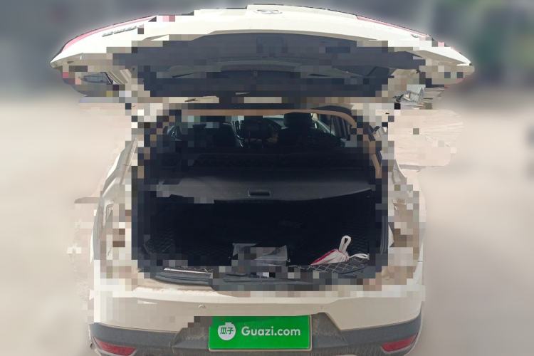 Used Baojun 560 2016 1.8L Manual Luxury Edition Trunk