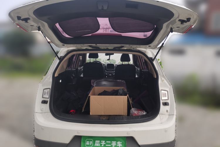 Used Baojun 560 2016 1.8L iAMT Luxury Model Trunk