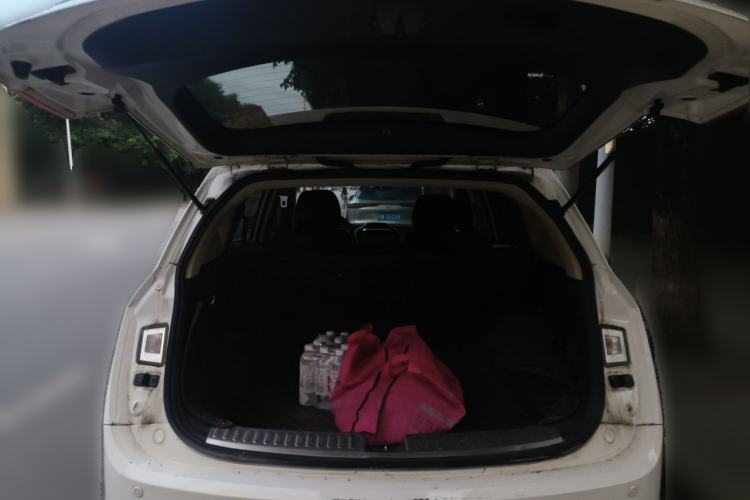Used Baojun 560 2016 1.8L iAMT Luxury Model Trunk