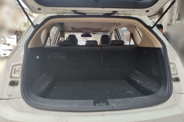 Used Baojun 560 2016 1.8L Manual Luxury Edition Trunk