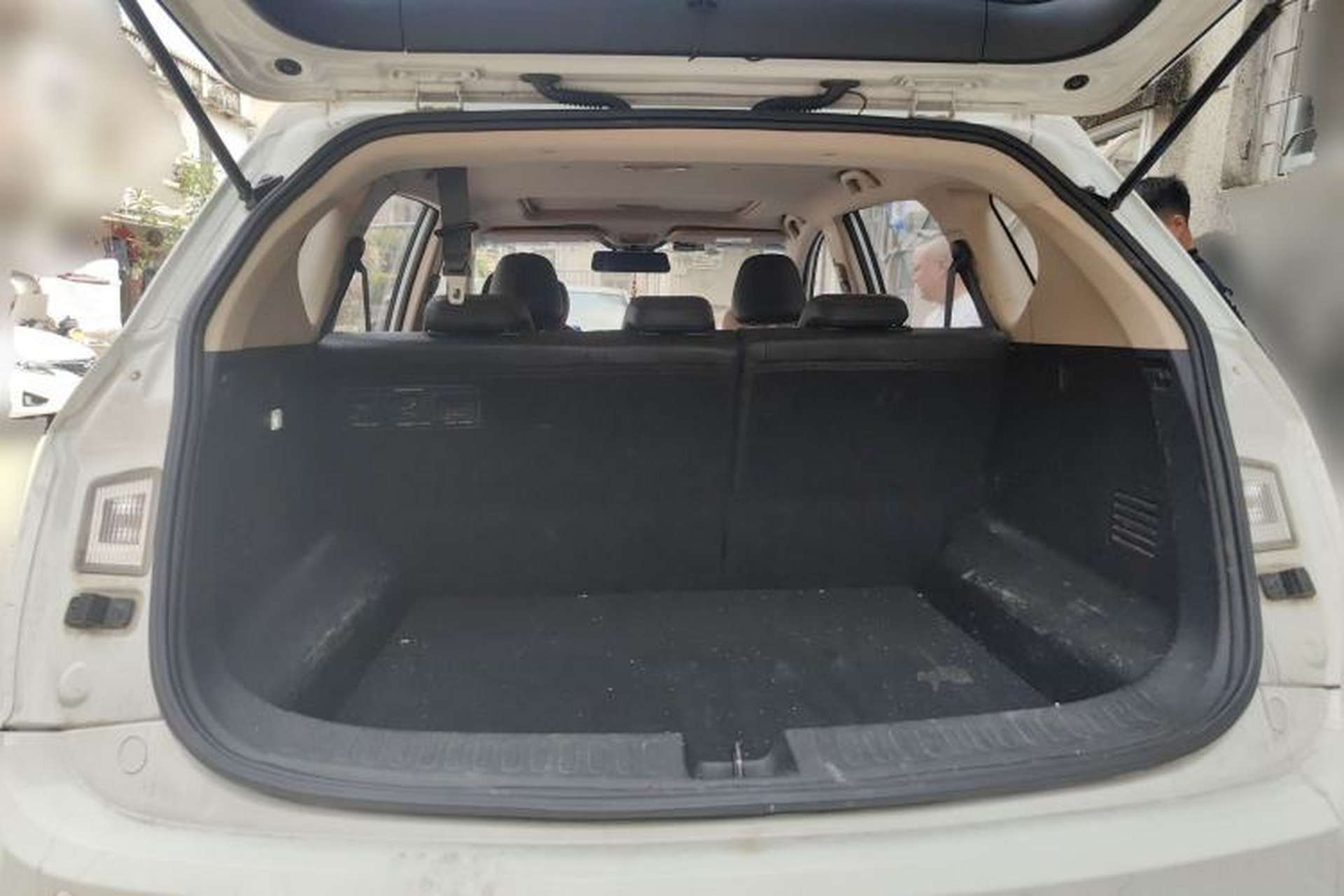 Used Baojun 560 2016 1.8L Manual Luxury Edition Trunk