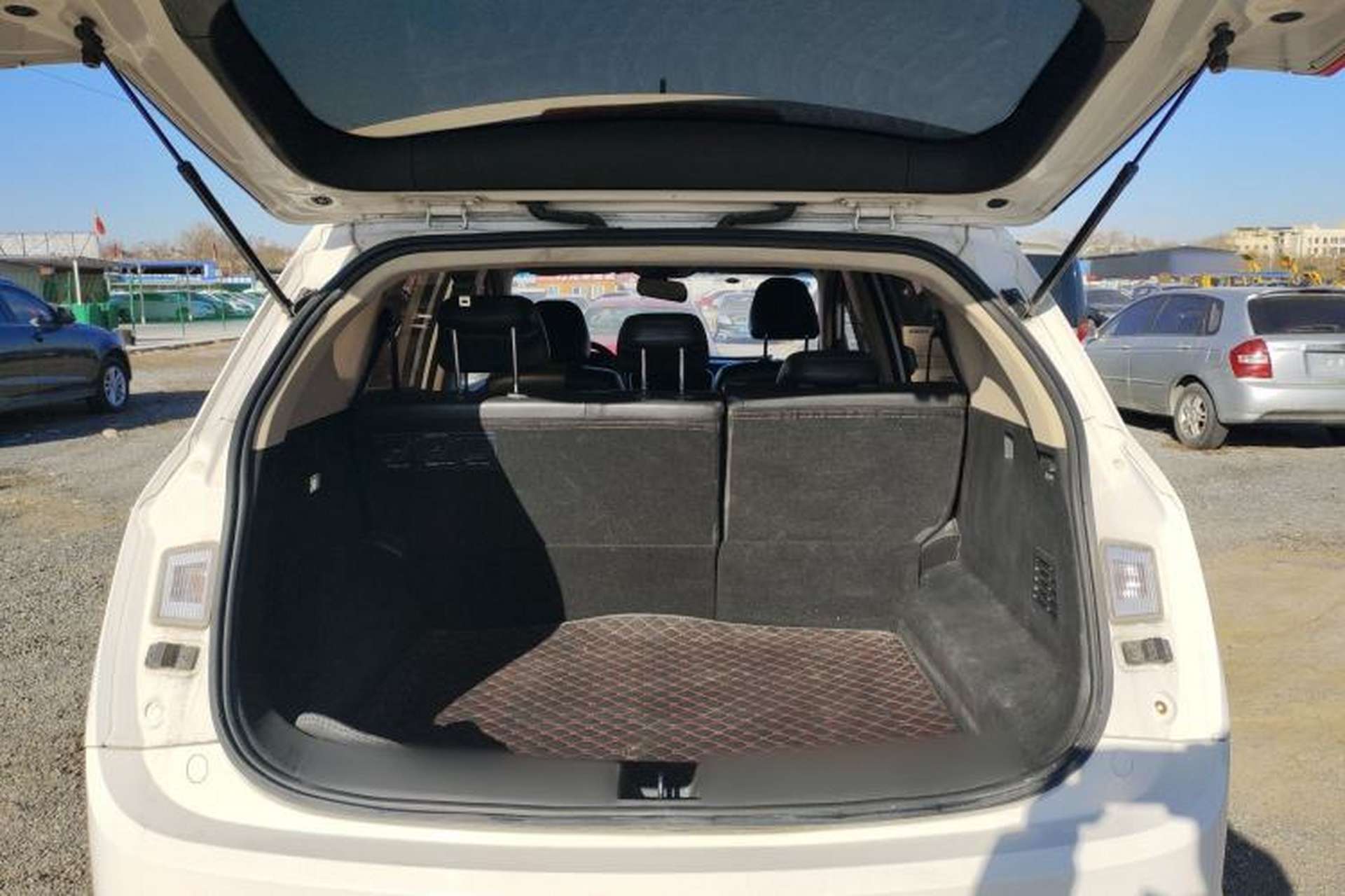 Used Baojun 560 2016 1.8L Manual Value Edition Trunk