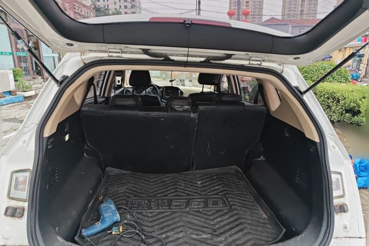 Used Baojun 560 2016 1.8L Manual Luxury Edition Trunk