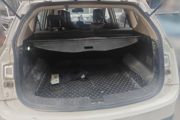 Used Baojun 560 2016 1.5T Manual Luxury Model Trunk