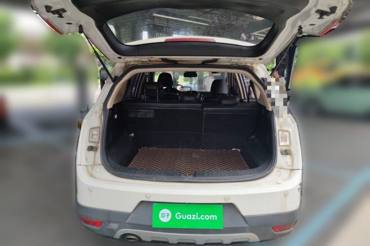 Used Baojun 560 2016 1.8L iAMT Luxury Model Trunk