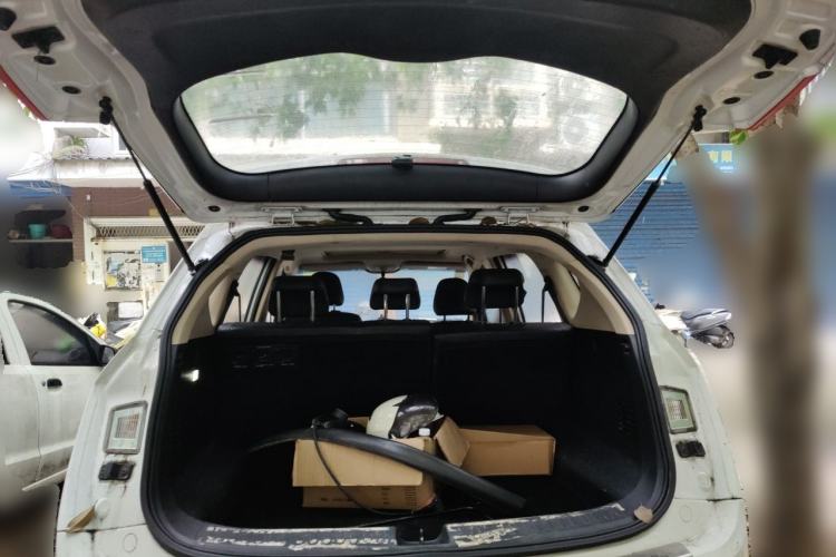 Used Baojun 560 2016 1.5T Manual Luxury Model Trunk