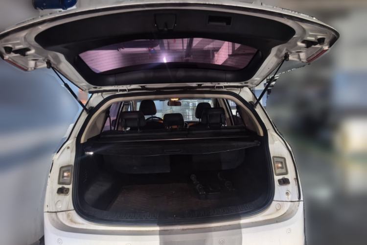 Used Baojun 560 2016 1.8L Manual Luxury Edition Trunk