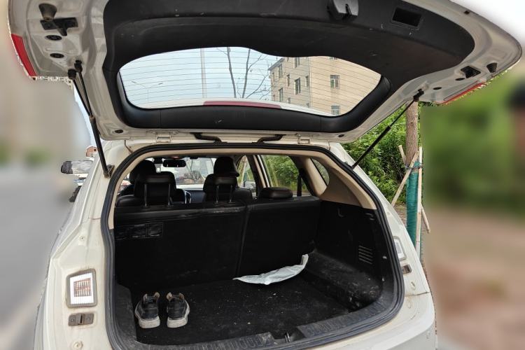 Used Baojun 560 2016 1.8L iAMT Luxury Model Trunk