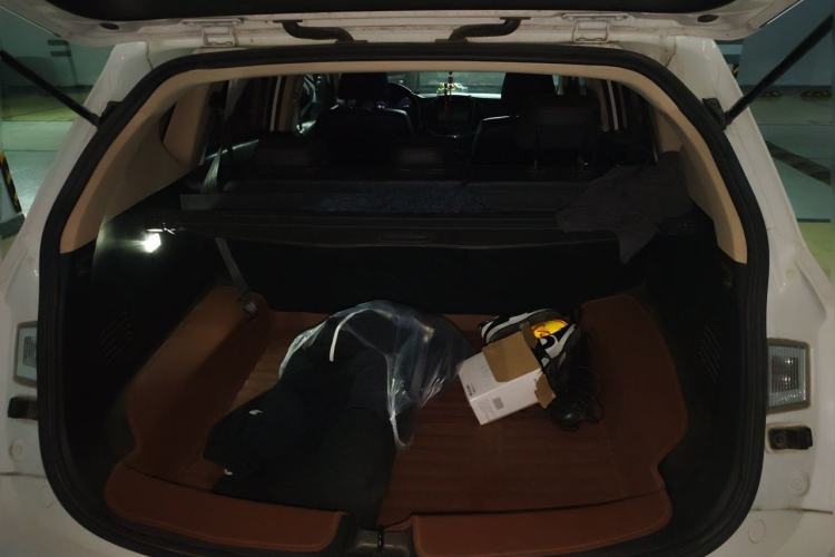 Used Baojun 560 2016 1.8L Manual Luxury Edition Trunk