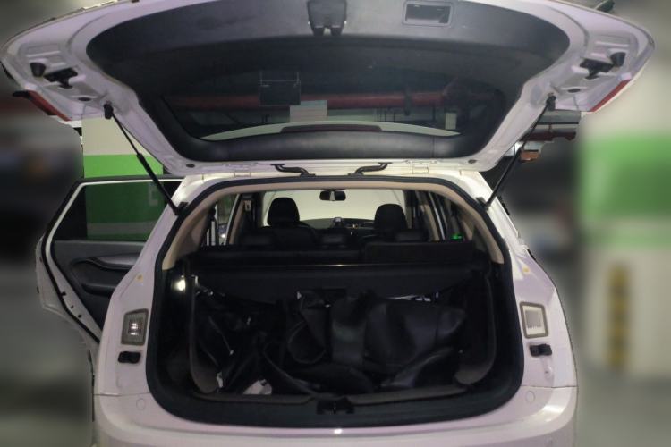 Used Baojun 560 2016 1.8L iAMT Luxury Model Trunk