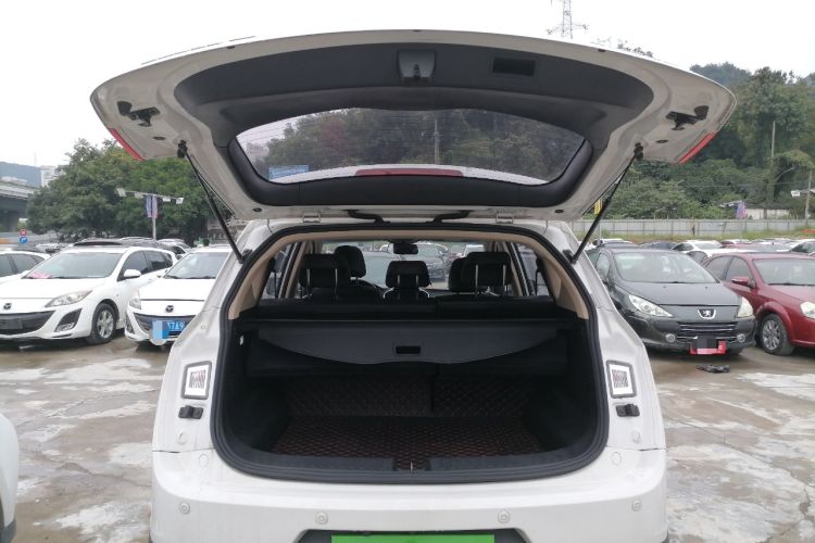 Used Baojun 560 2016 1.5T Manual Luxury Model Trunk