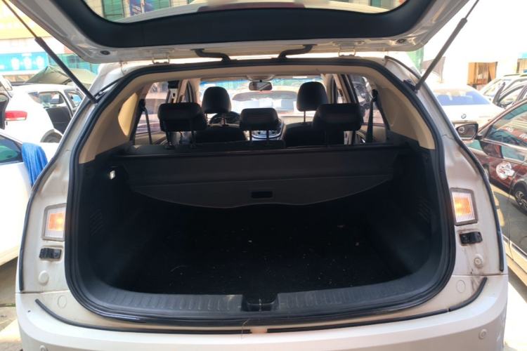 Used Baojun 560 2016 1.5T Manual Luxury Model Trunk