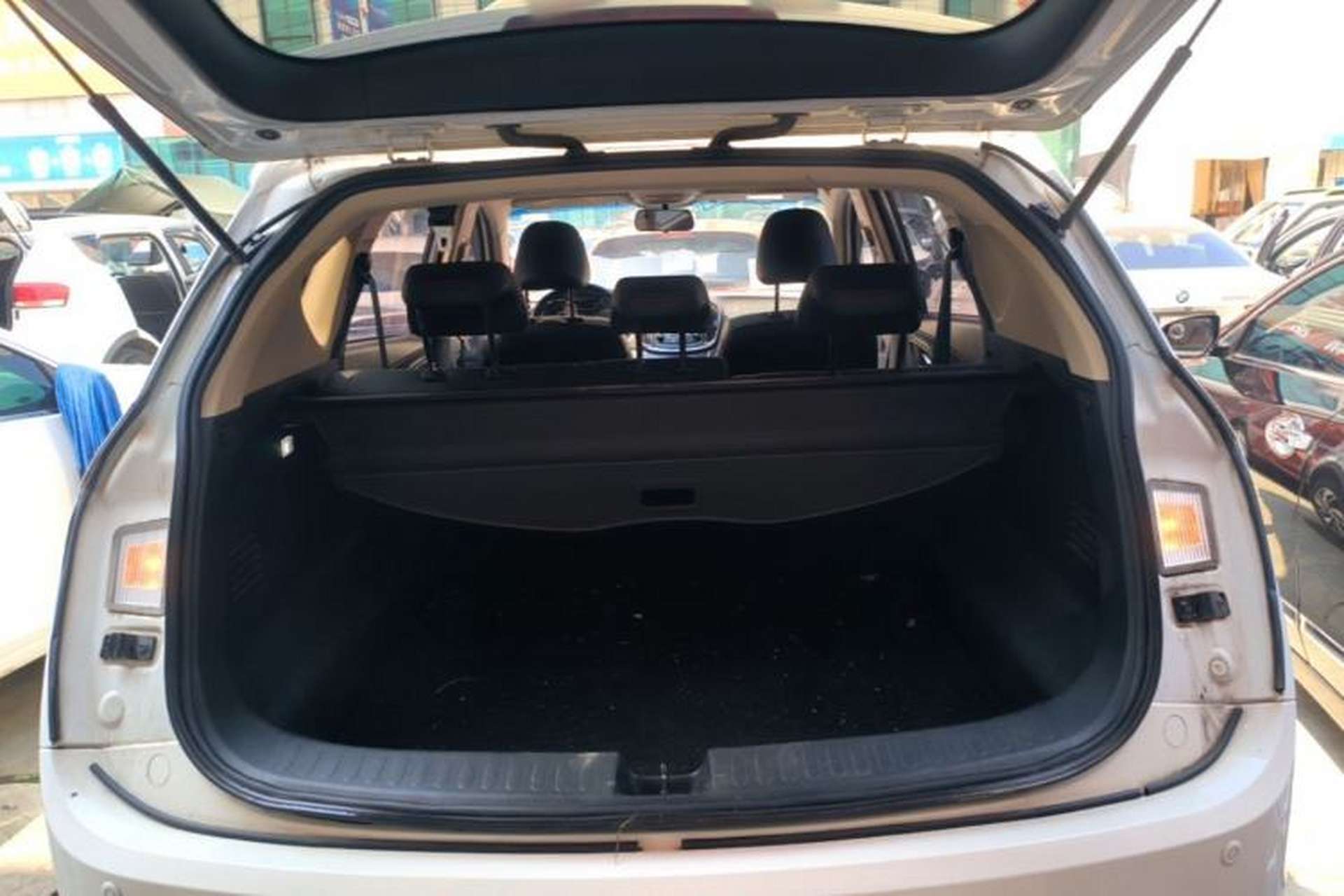Used Baojun 560 2016 1.5T Manual Luxury Model Trunk
