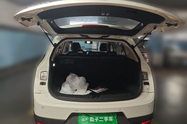 Used Baojun 560 2016 1.8L iAMT Luxury Model Trunk