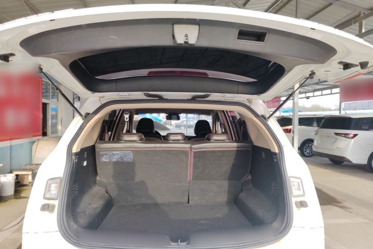 Used Baojun 560 2016 1.5T Manual Luxury Model Trunk