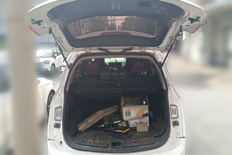Used Baojun 560 2016 1.8L Manual Value Edition Trunk