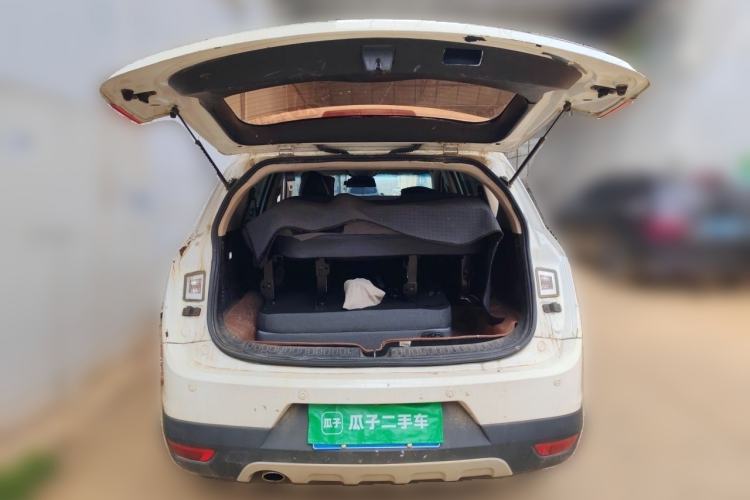 Used Baojun 560 2016 1.8L Manual Luxury Edition Trunk