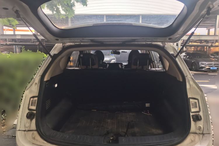 Used Baojun 560 2016 1.8L Manual Comfort Edition Trunk