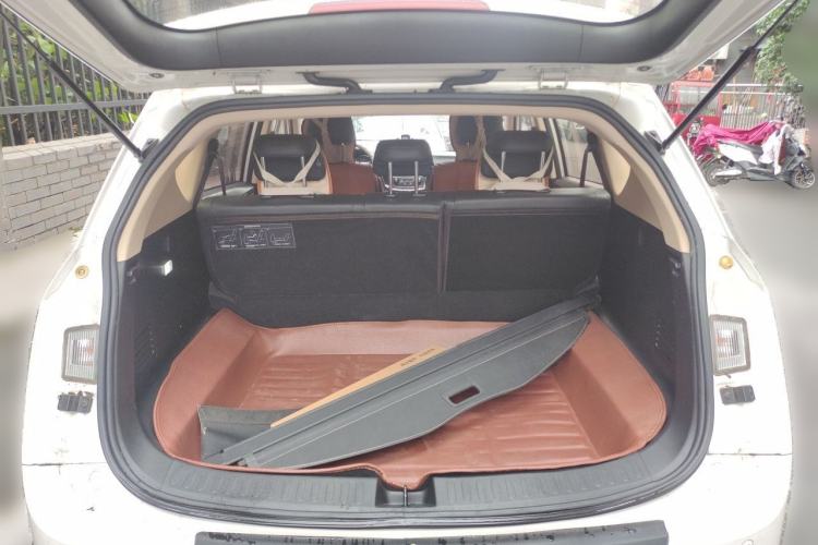 Used Baojun 560 2016 1.8L iAMT Elite Edition Trunk